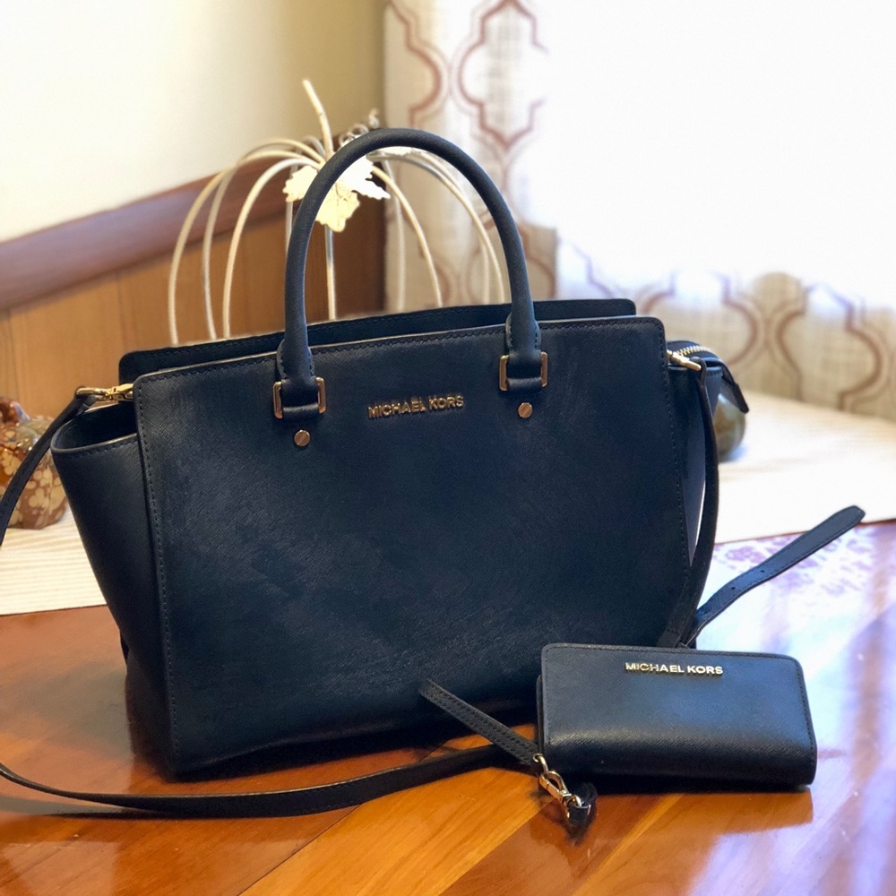 Authentic Michael Kors Selma Handbag and Wristlet